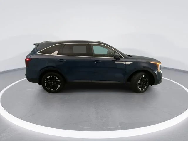 Used 2025 Black Kia S image 5
