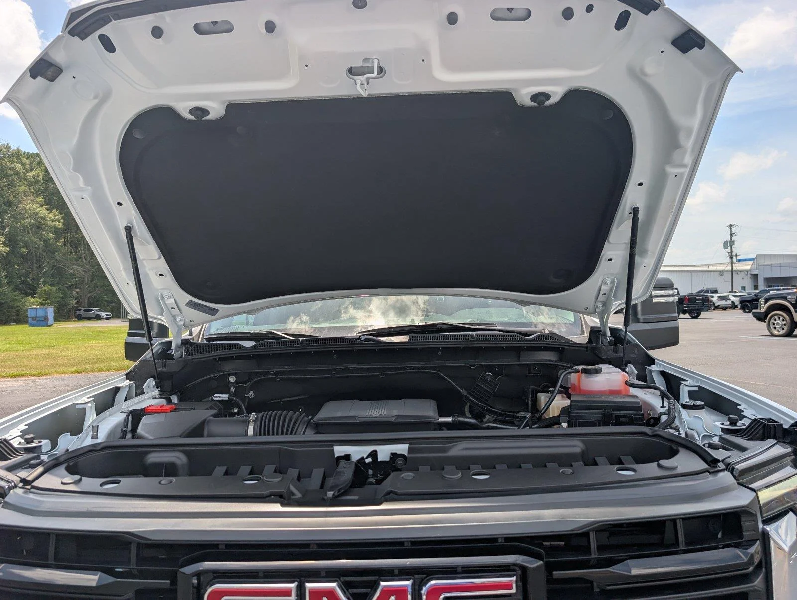 New 2026 Summit White GMC Pro image 37