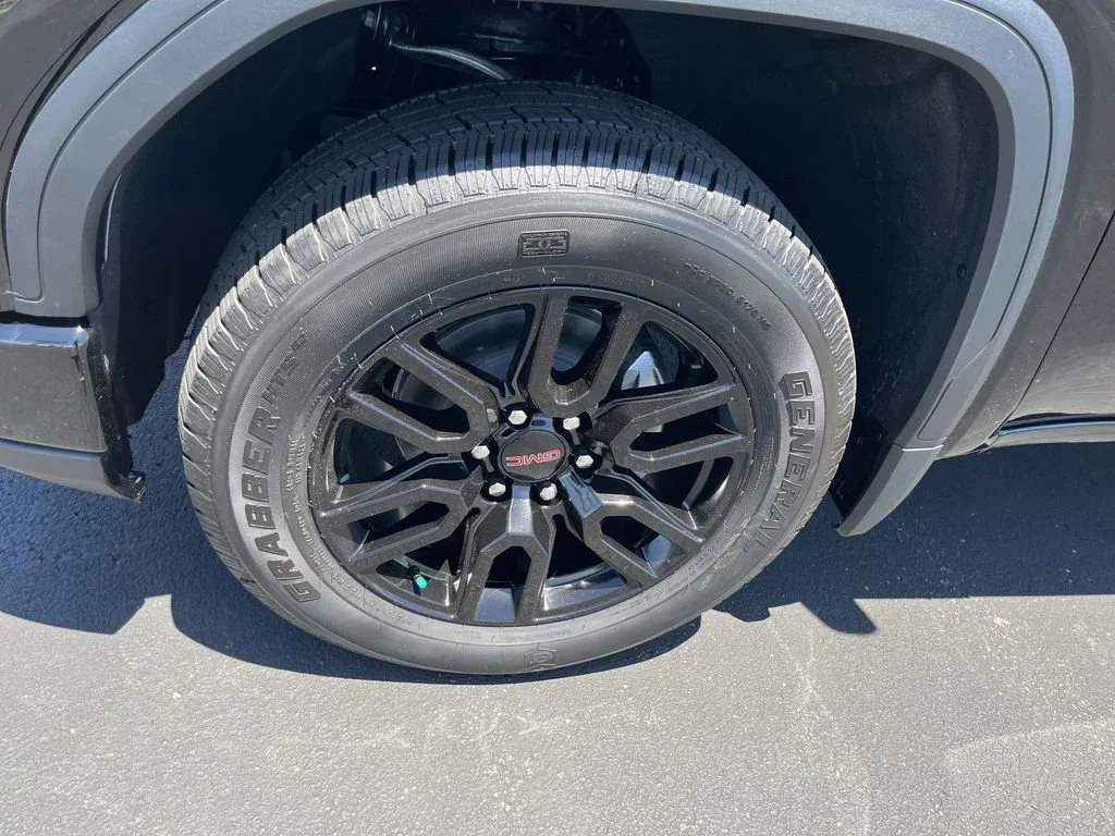 New 2026 Onyx Black GMC Elevation image 10