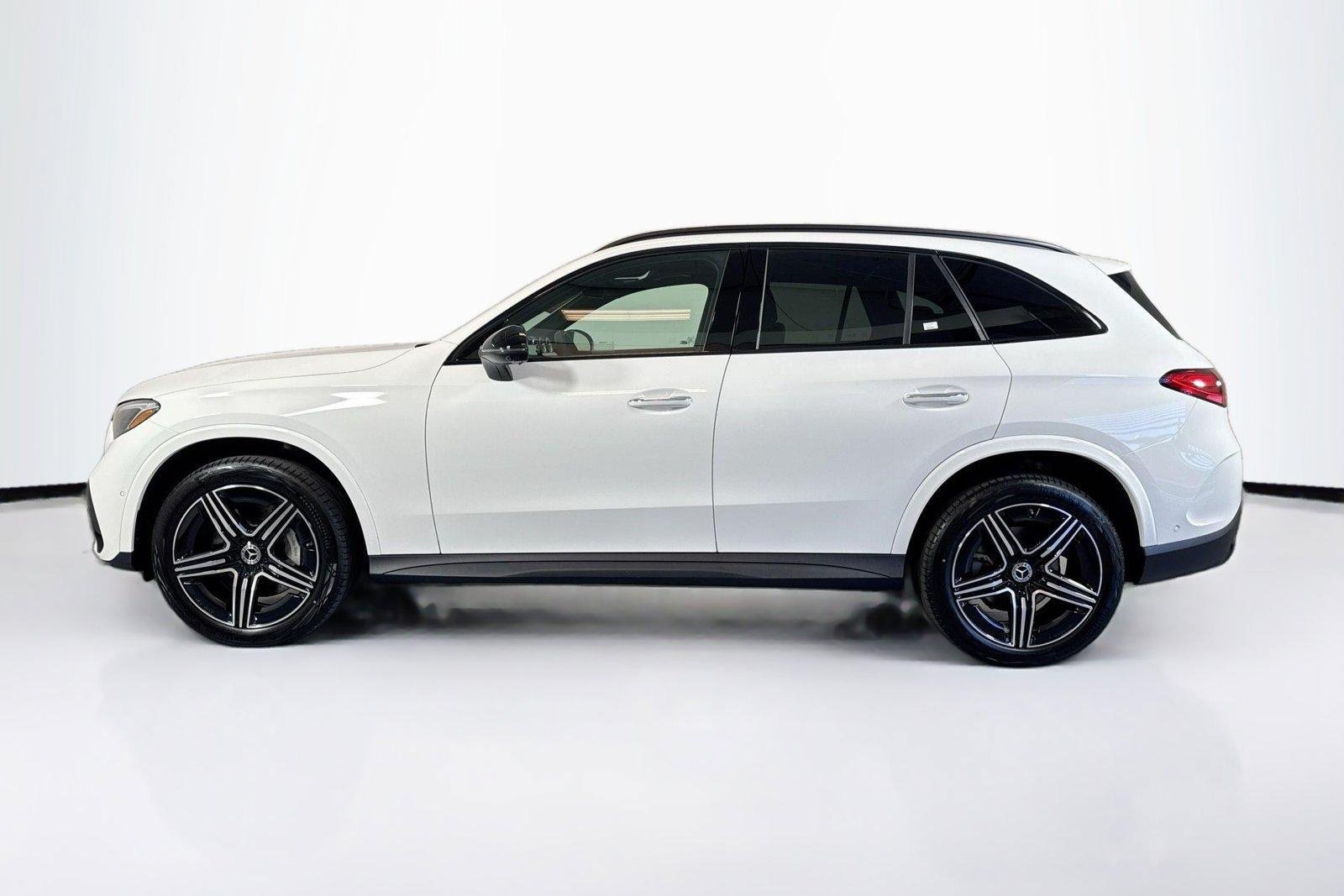 New 2026 Polar White Mercedes-Benz GLC 300 image 8