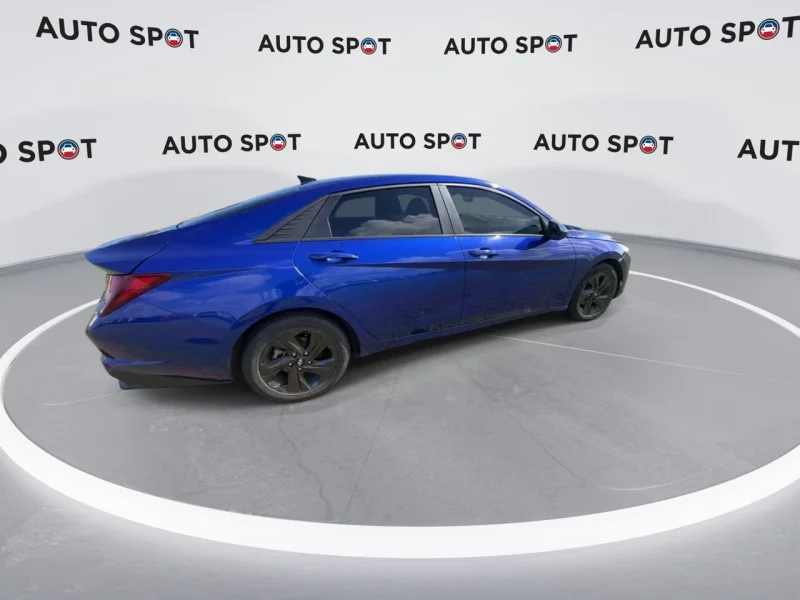 Used 2023 Blue Hyundai SEL image 3