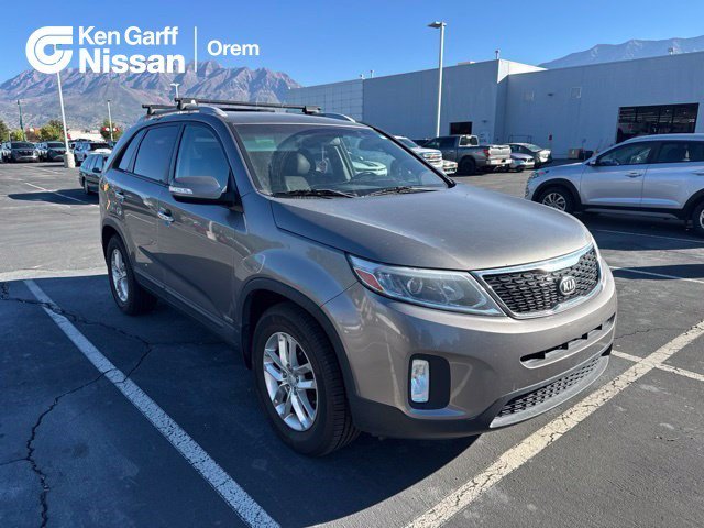 Used 2015 Titanium Silver Kia LX image 1