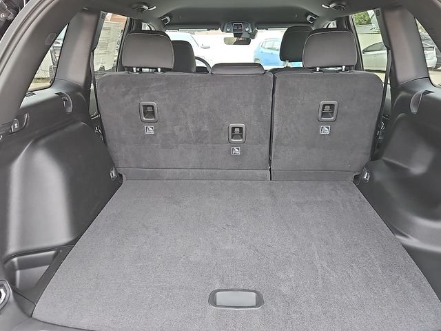 New 2026 Diamond Black Crystal Pearlcoat Jeep Laredo image 10
