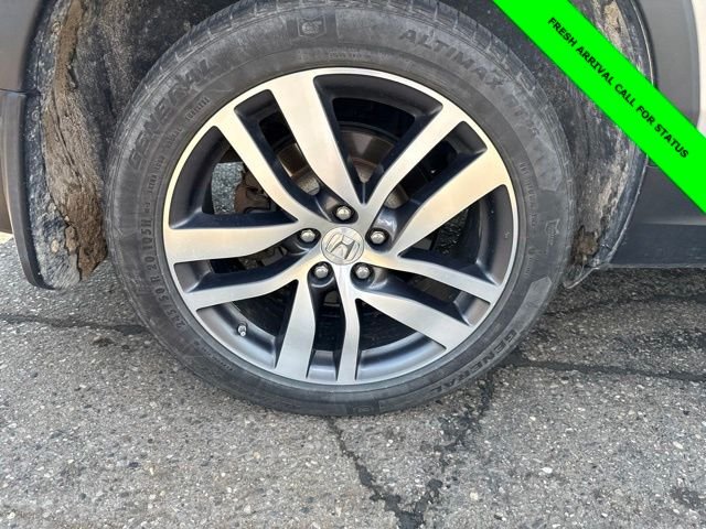 Used 2017 Lunar Silver Metallic Honda Touring image 14