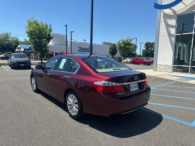 Used 2015 Basque Red Pearl II Honda EX-L image 6