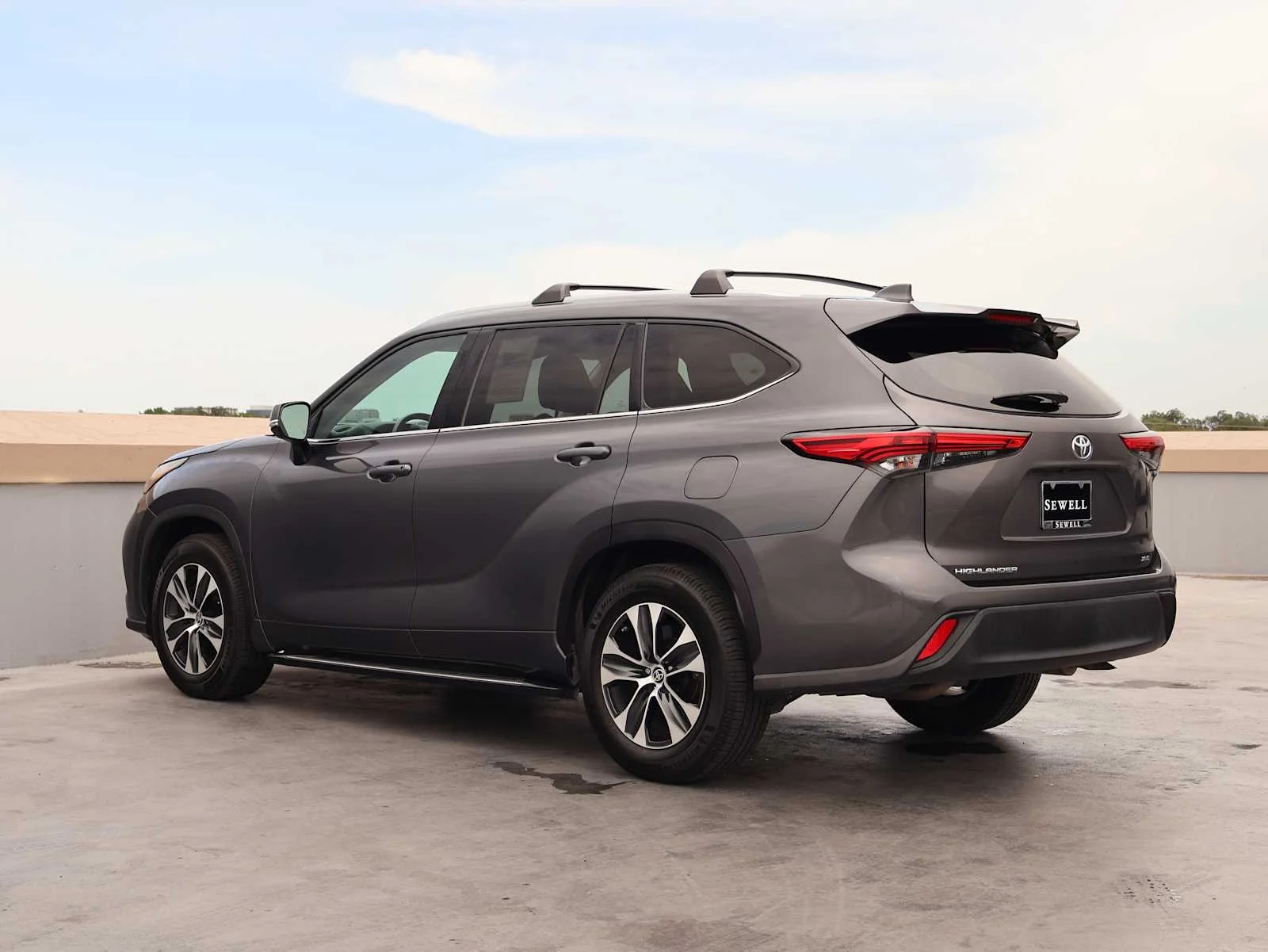 Used 2020 Magnetic Gray Metallic Toyota XLE image 8