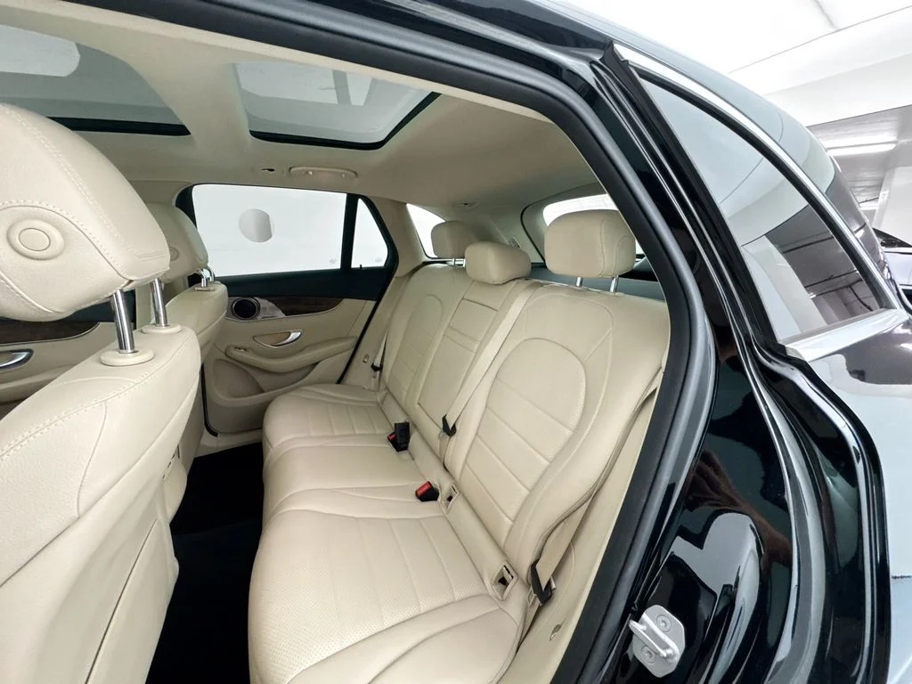 Used 2018 Black Mercedes-Benz GLC 300 image 22