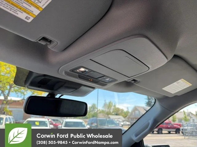 Used 2022 Silver Ford XLT image 19