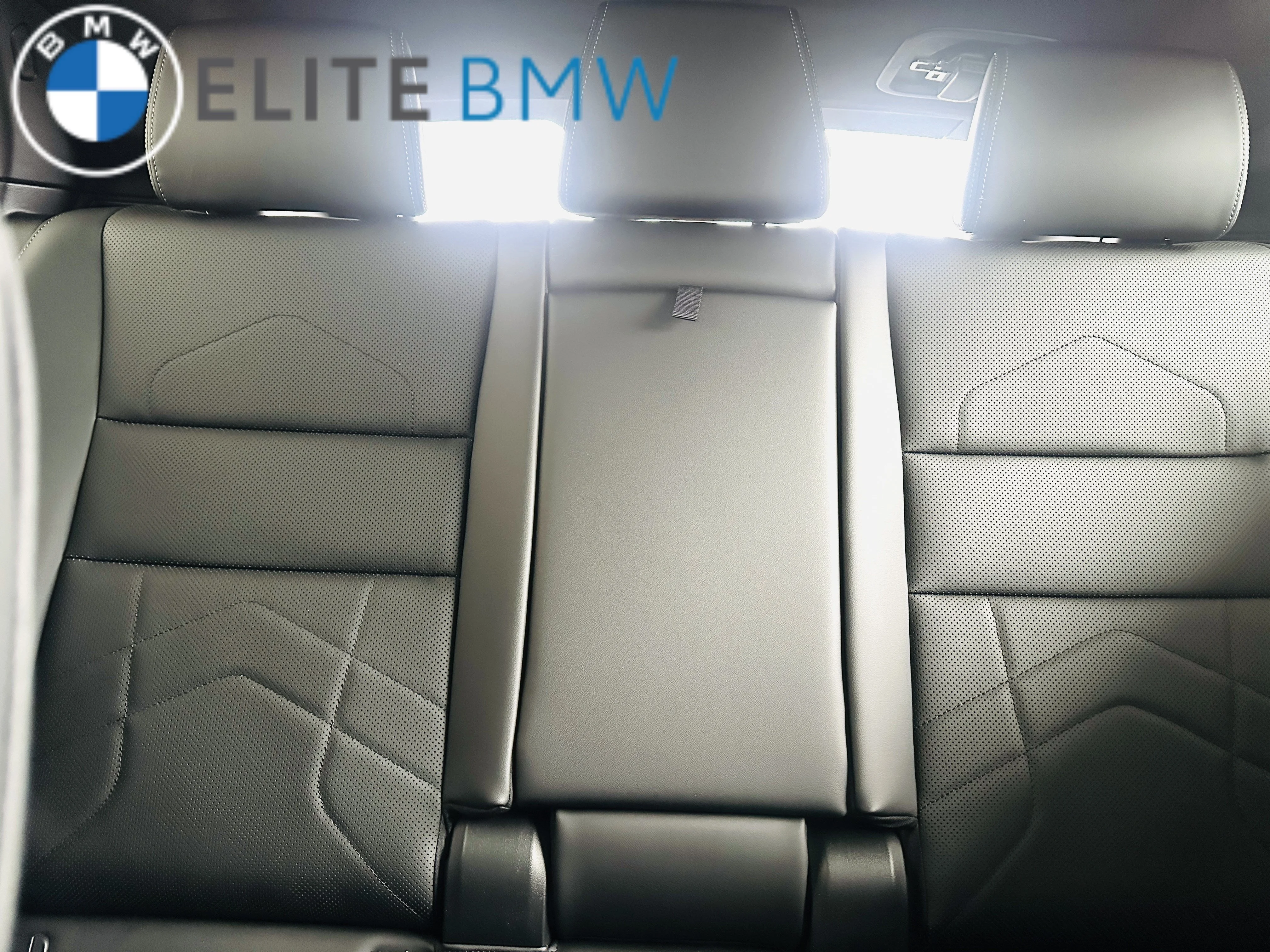 Used 2026 Mineral White Metallic BMW xDrive28i image 25