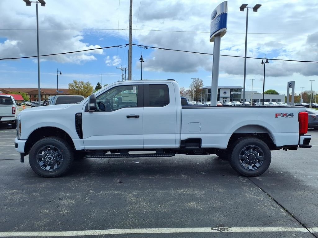New 2026 Oxford White Ford F-350® XL image 3