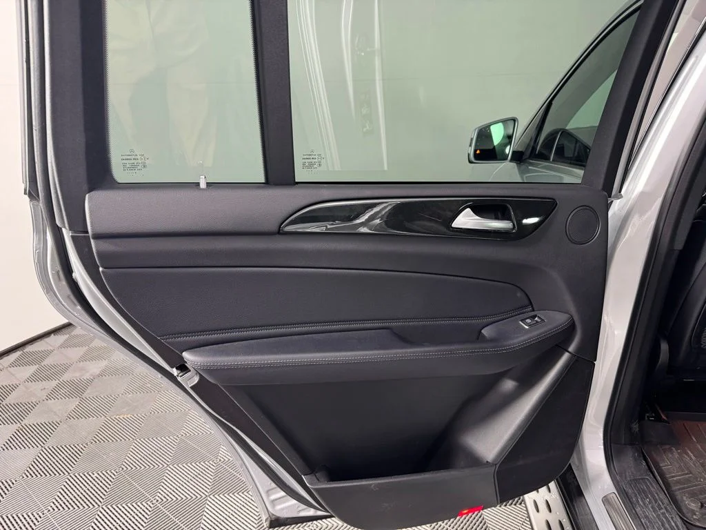 Used 2019 Silver Mercedes-Benz GLS 450 image 23