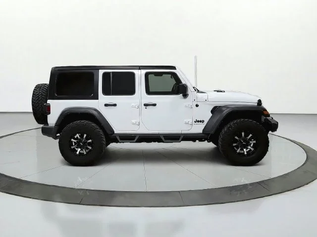 Used 2023 White Jeep Sport S image 9