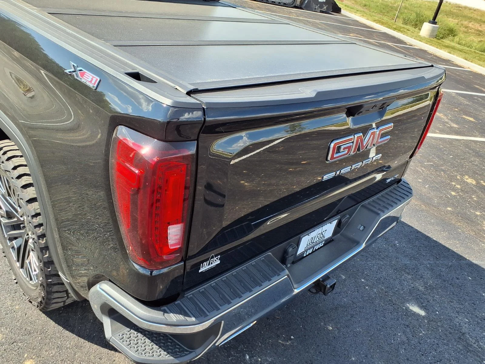 Used 2023 Onyx Black GMC SLT image 26