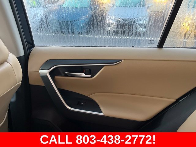 Used 2024  Toyota XLE Premium image 15