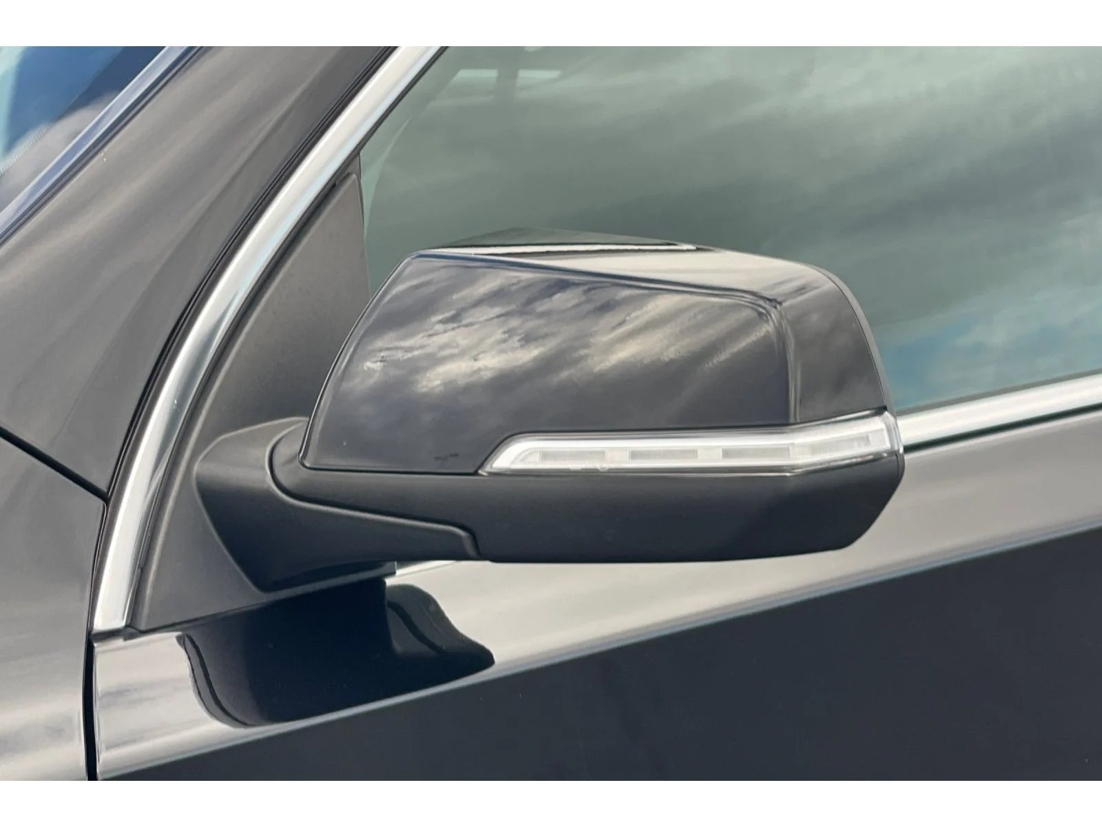 Used 2021 Mosaic Black Metallic Chevrolet LT Leather image 51