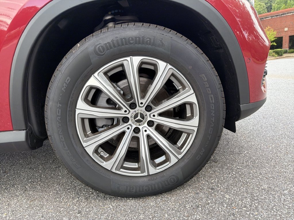 New 2026 MANUFAKTUR Patagonia Red Metallic Mercedes-Benz GLC 300 image 53