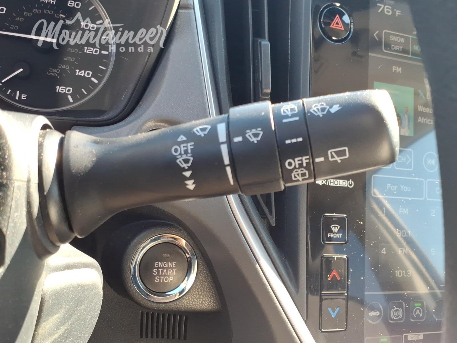 Used 2025 Sapphire Blue Pearl Subaru Premium image 32