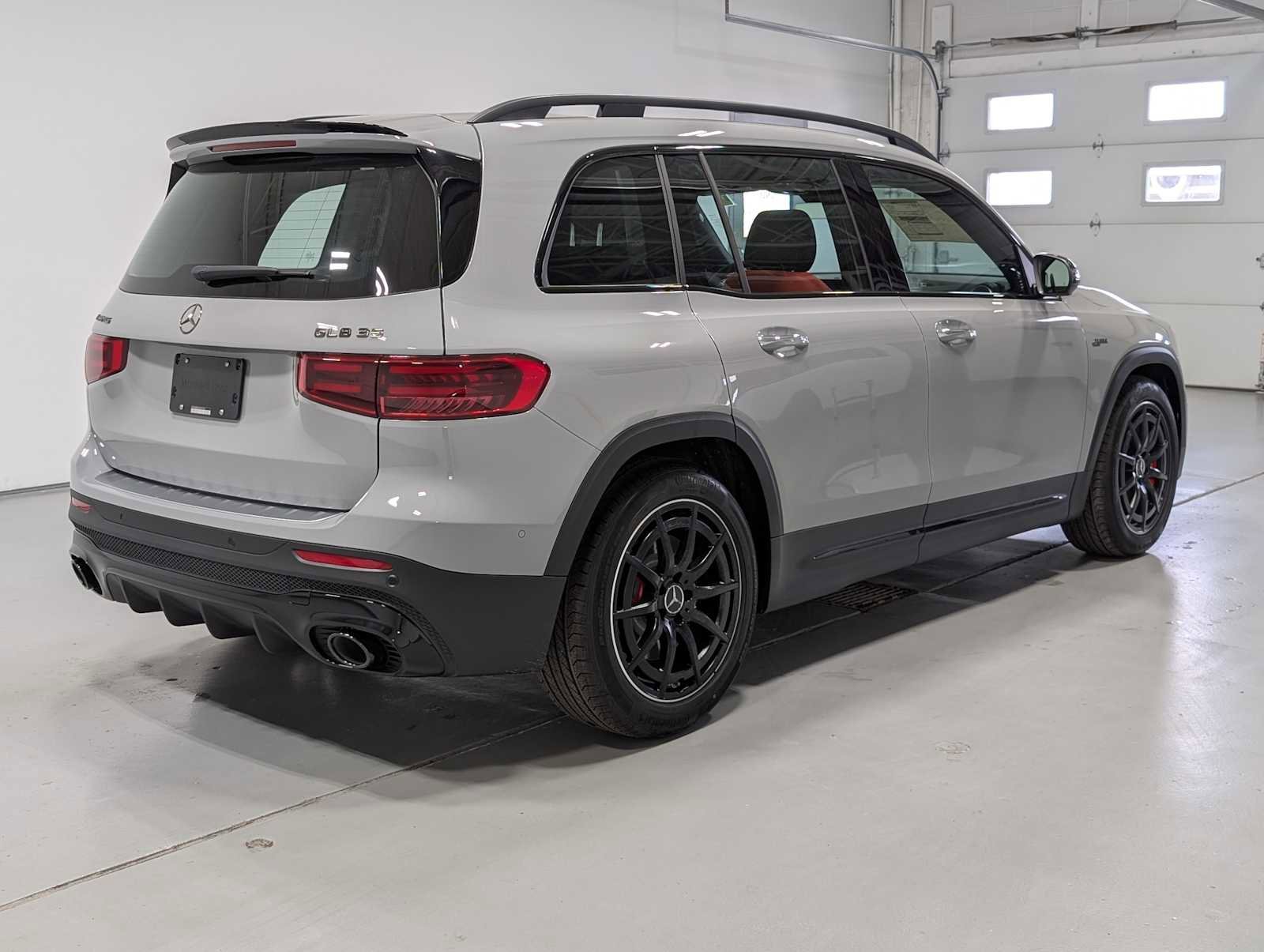 2026 Mercedes-Benz GLB AMG GLB 35 - Photo 7