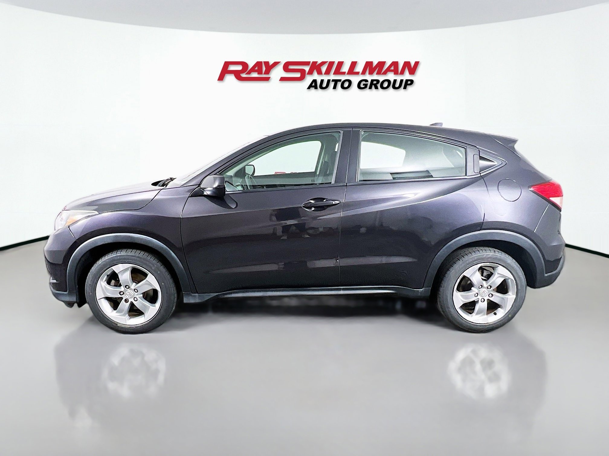 Used 2017 PURPLE Honda LX image 4