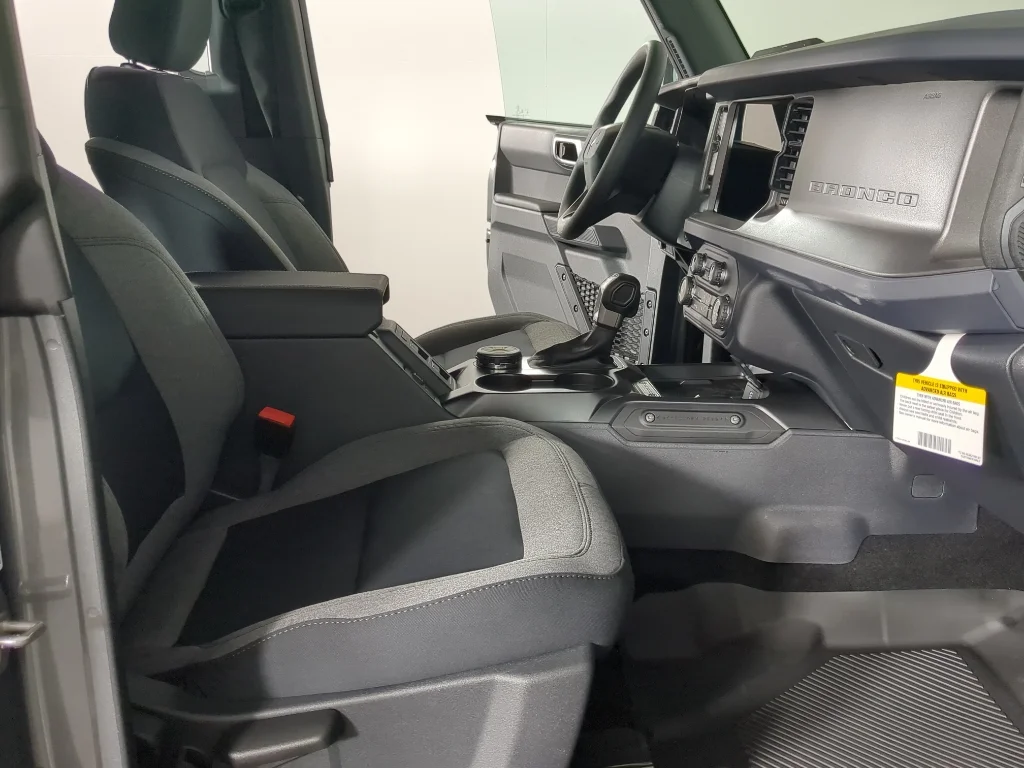 2025 Ford Bronco 4-Door Base - Photo 15