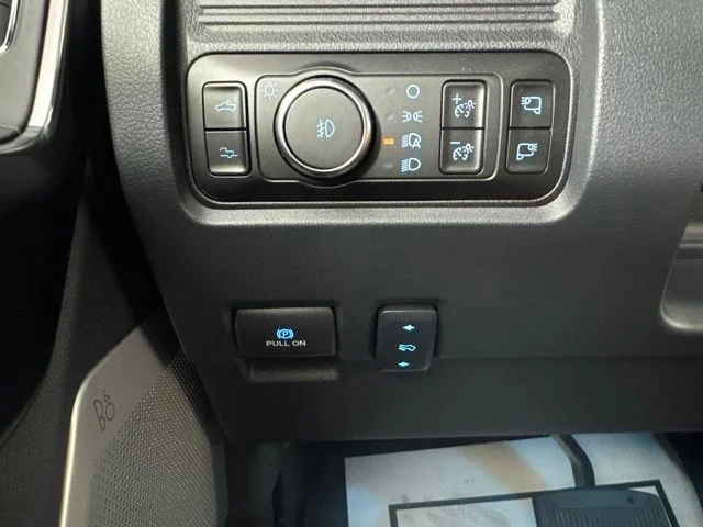 New 2026 Carbonized Gray Metallic Ford Platinum image 18