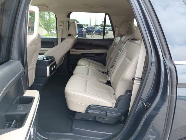 Used 2024 Blue Ford XLT image 5