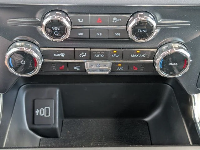 New 2026 Agate Black Metallic Ford XLT image 19