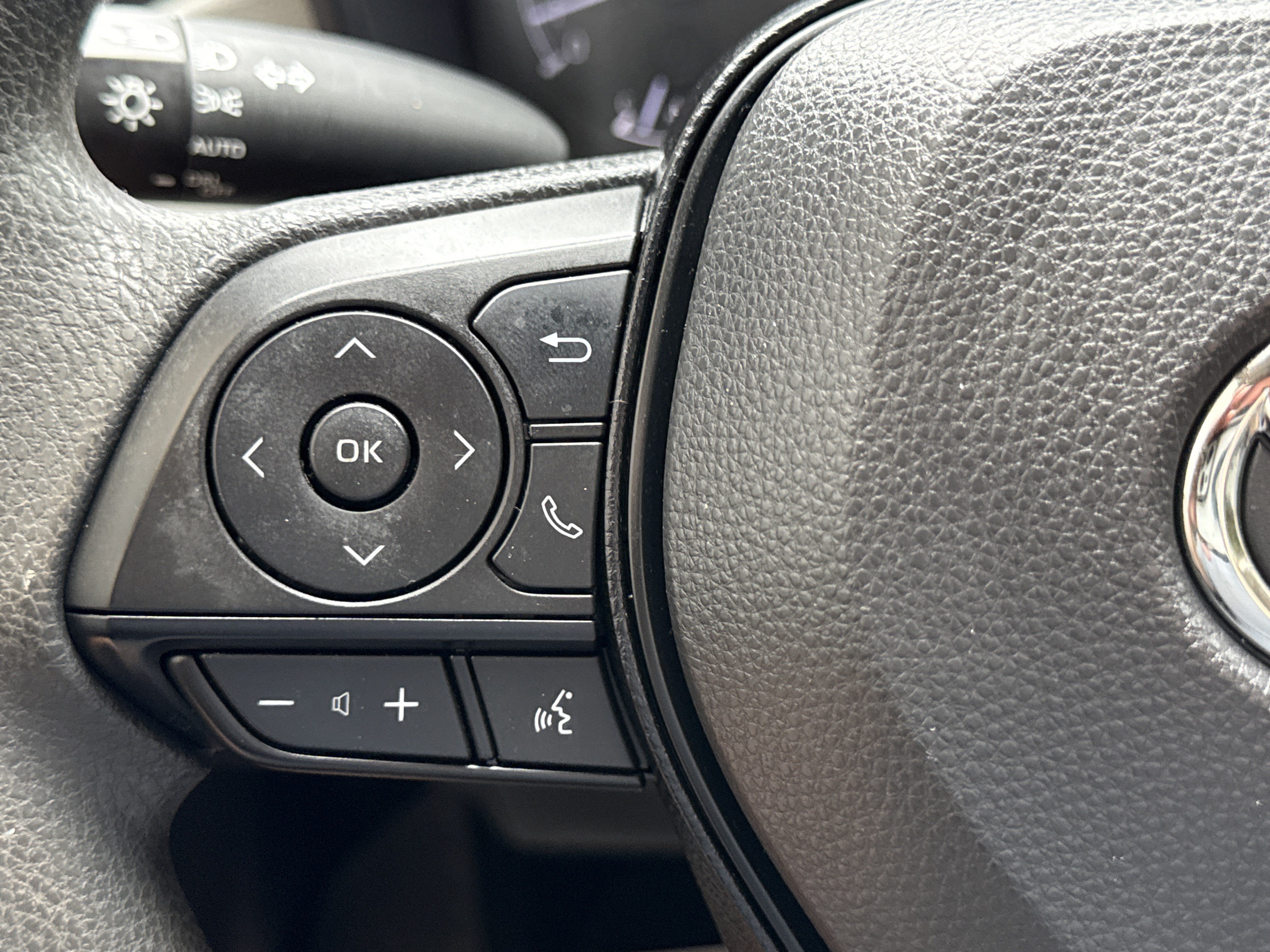 Used 2020 Black Sand Pearl Toyota LE image 18