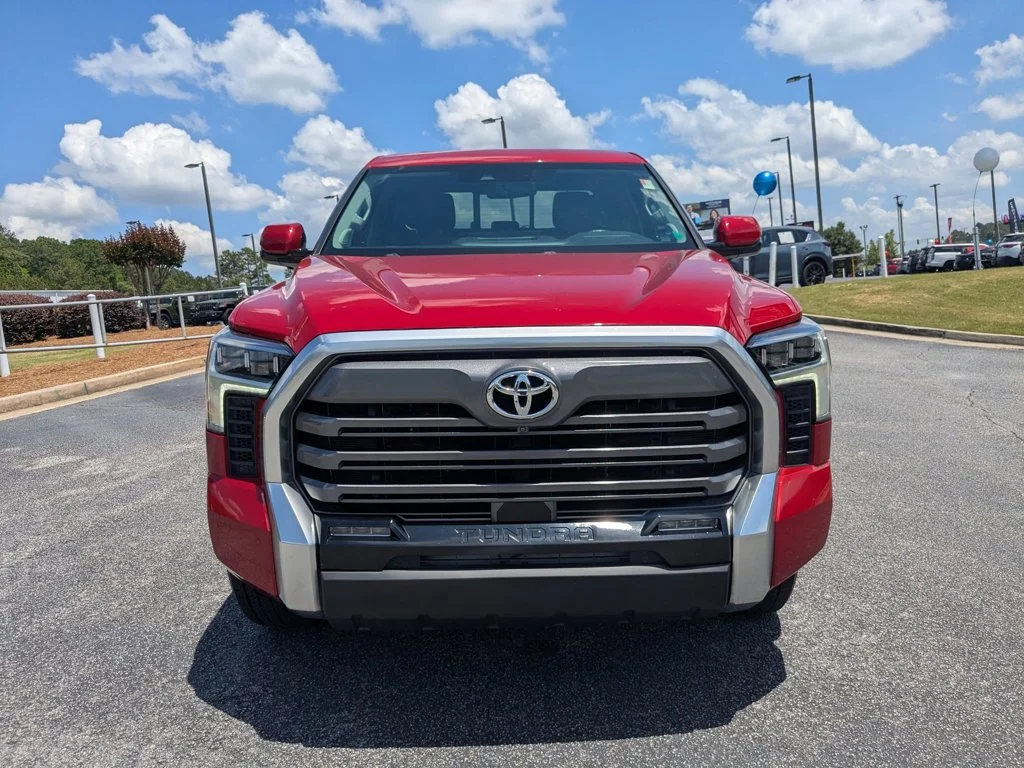 Used 2022  Toyota Limited image 2