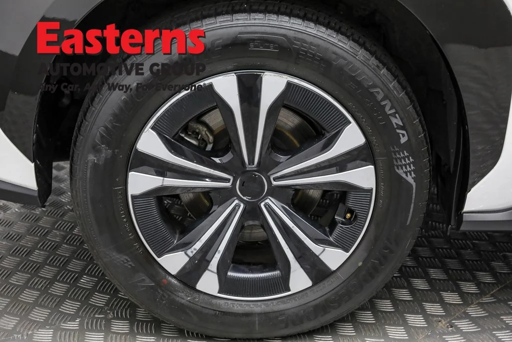 Used 2023 White Toyota XLE image 28