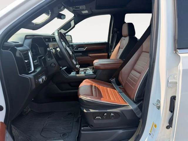 Used 2023 White GMC Denali Ultimate image 11