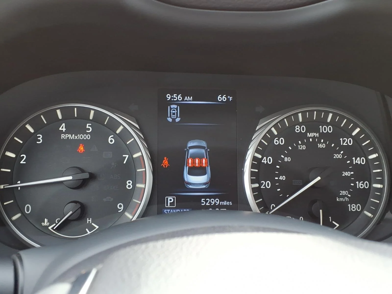 Certified Used 2023 Red INFINITI LUXE image 14