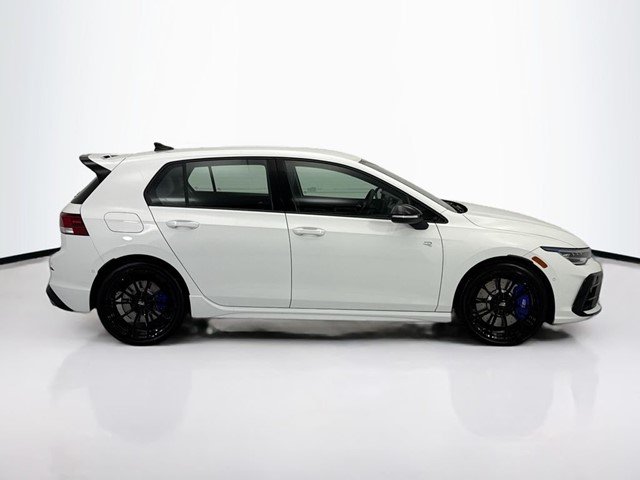 New 2026 Pure White Volkswagen 2.0T image 4