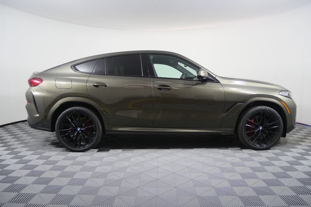 Used 2027 Green Metallic BMW xDrive40i image 2