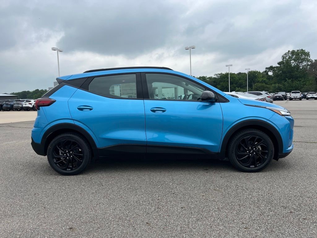 2027 Chevrolet Bolt RS - Photo 6