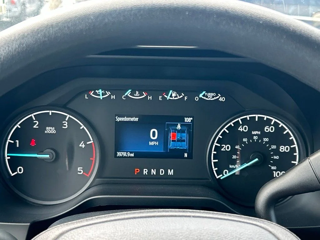 Used 2025 Oxford White Ford XLT image 24