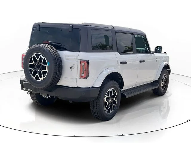 New 2026 Oxford White Ford Outer Banks image 5