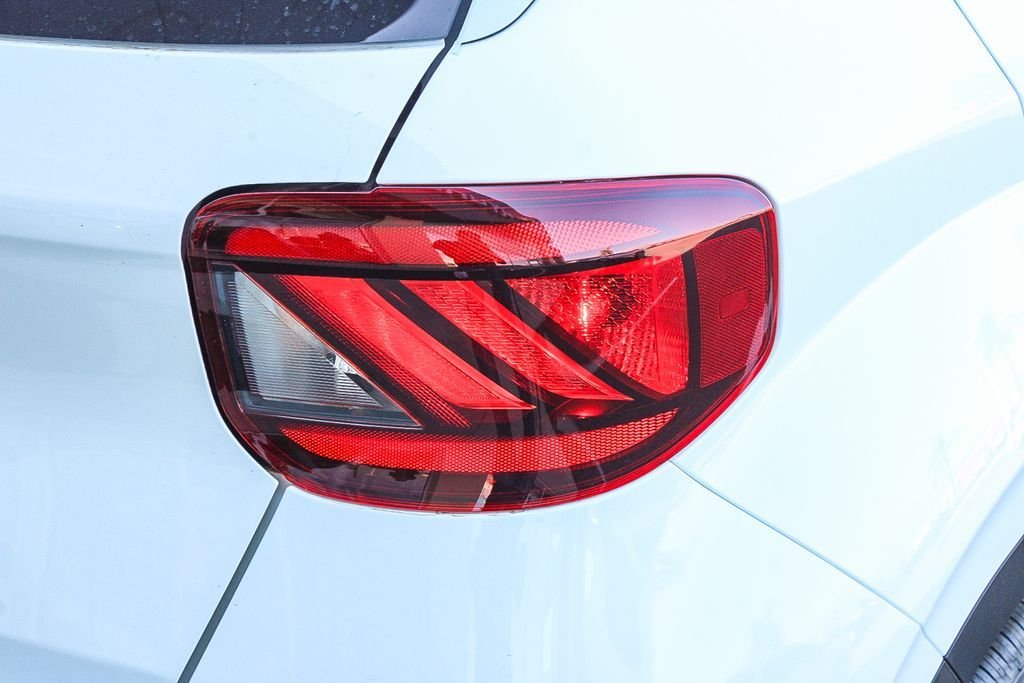 New 2026 White Hyundai SE image 10