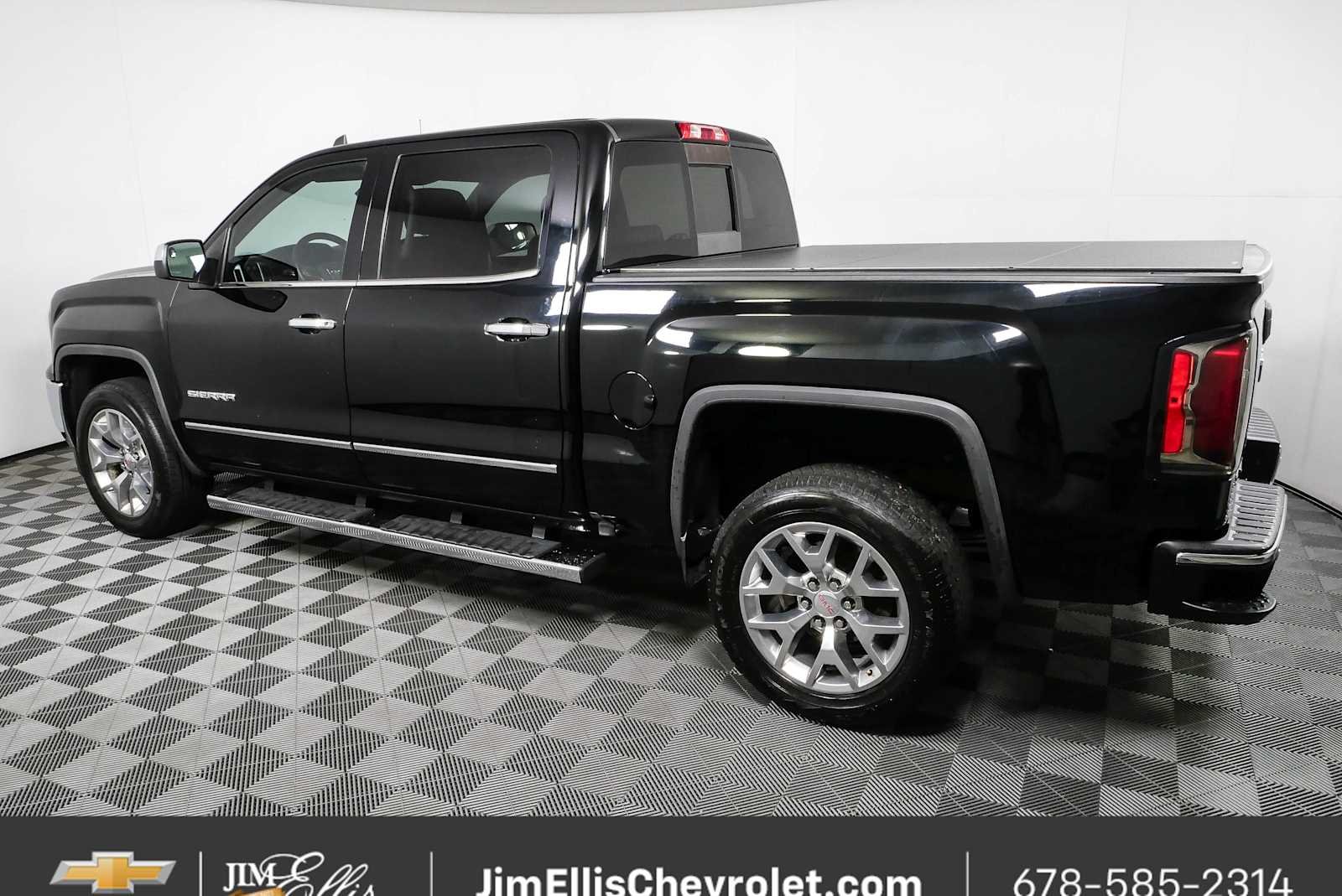 Used 2018 ONYX BLACK GMC SLT image 29