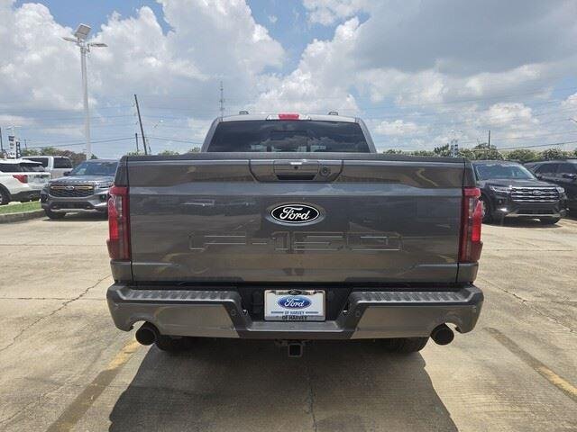 New 2026 Carbonized Gray Metallic Ford XLT image 4
