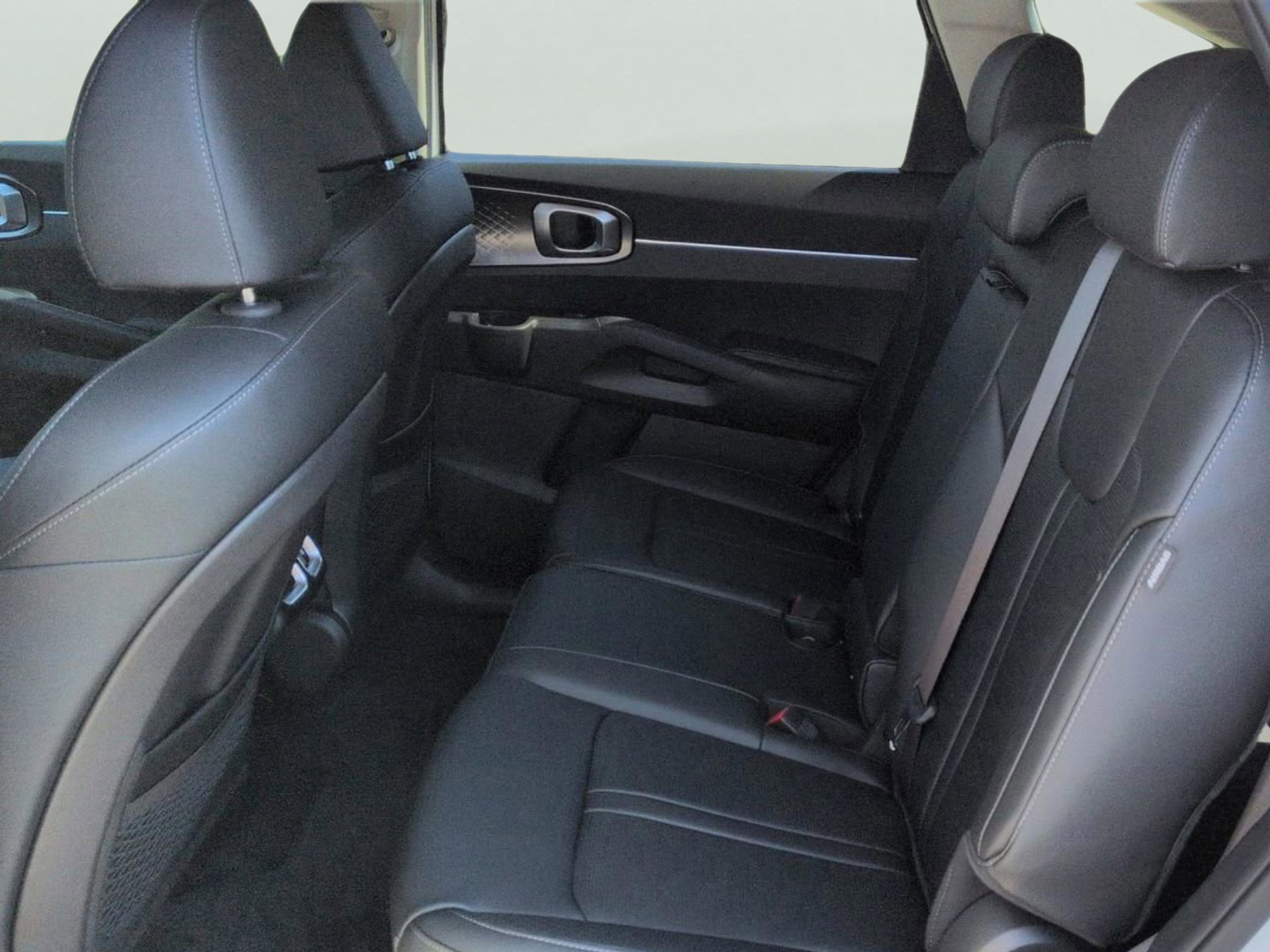 New 2026 Snow White Pearl Kia EX image 29