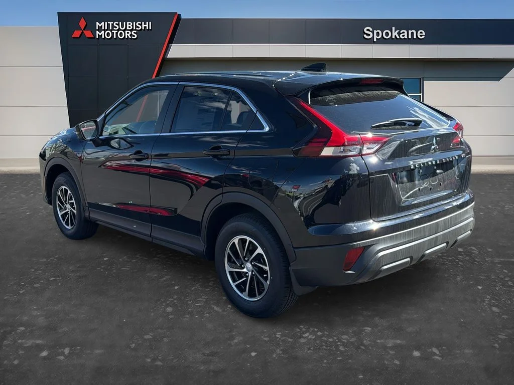 New 2026 Labrador Black Pearl Mitsubishi ES image 5