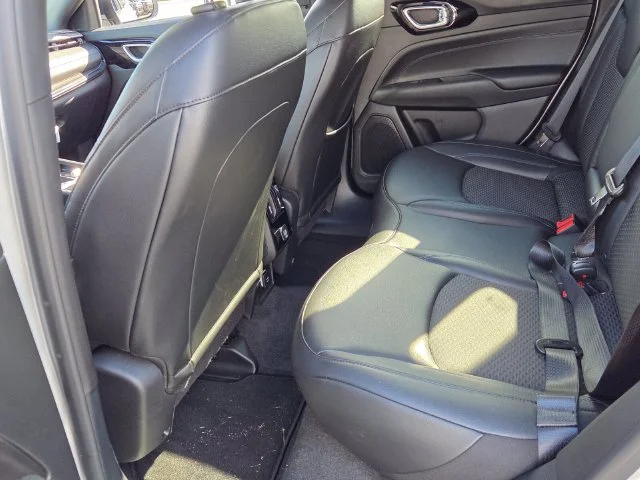 Used 2026 Silver Jeep Latitude image 8