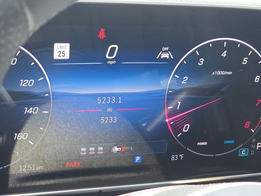 Used 2026 Alpine Grey Mercedes-Benz GLC 300 image 31