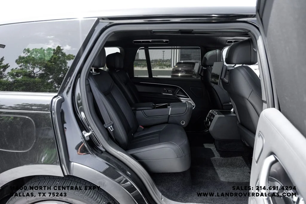 Used 2023 Black Land Rover Autobiography image 40