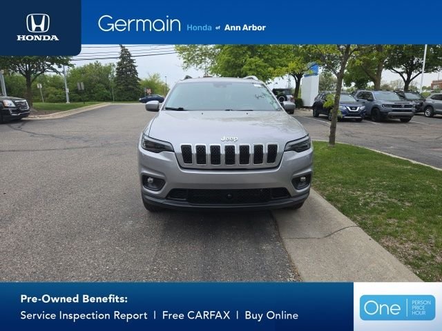 Used 2020 Billet Silver Metallic Jeep Latitude Plus image 36
