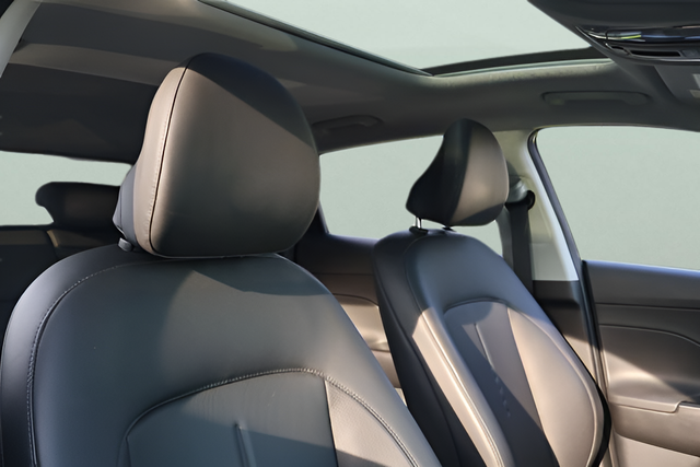 2024 Hyundai Kona Limited - Photo 18