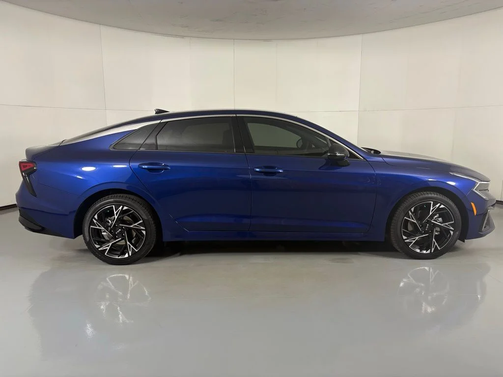 New 2026 Yacht Blue Kia GT-Line FWD image 9
