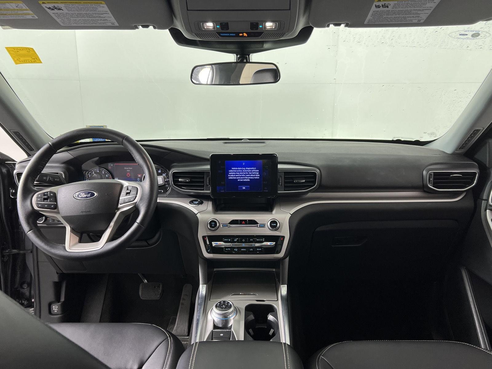 Used 2023 Gray Metallic Ford XLT image 3