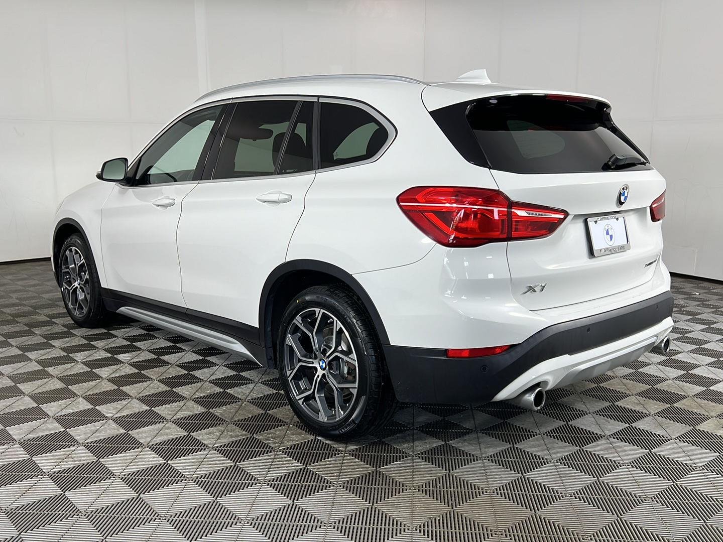 Used 2021 Alpine White BMW xDrive28i image 9
